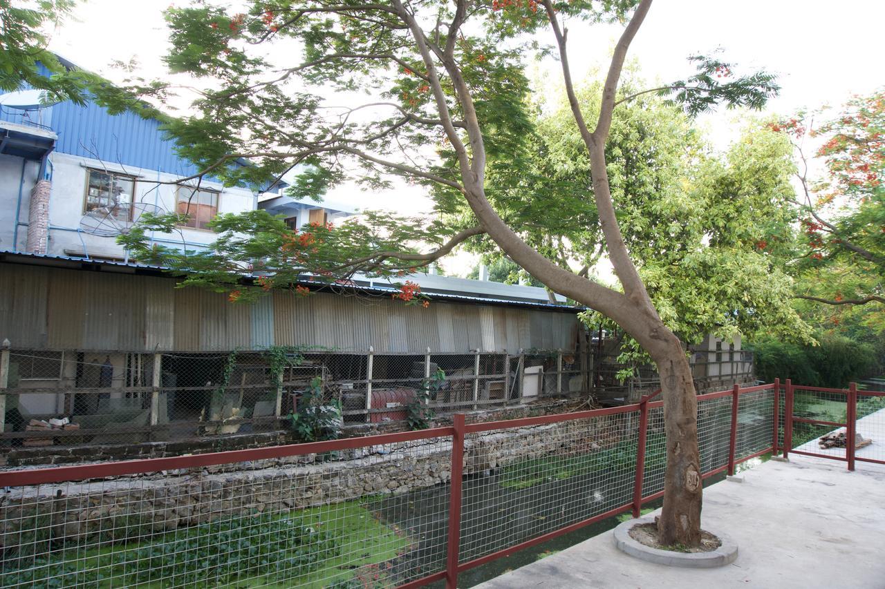 Celia Hostel Mandalay Exterior foto